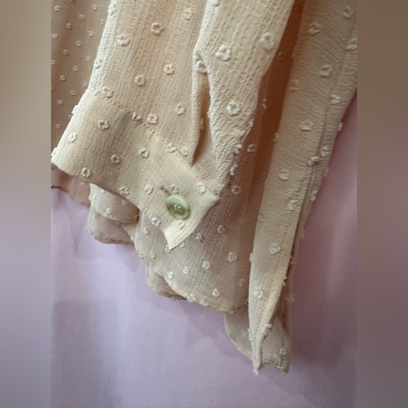 Vince Camuto Sheer Textured V Neck Pullover Blouse- Sz Small - Picture 6 of 10